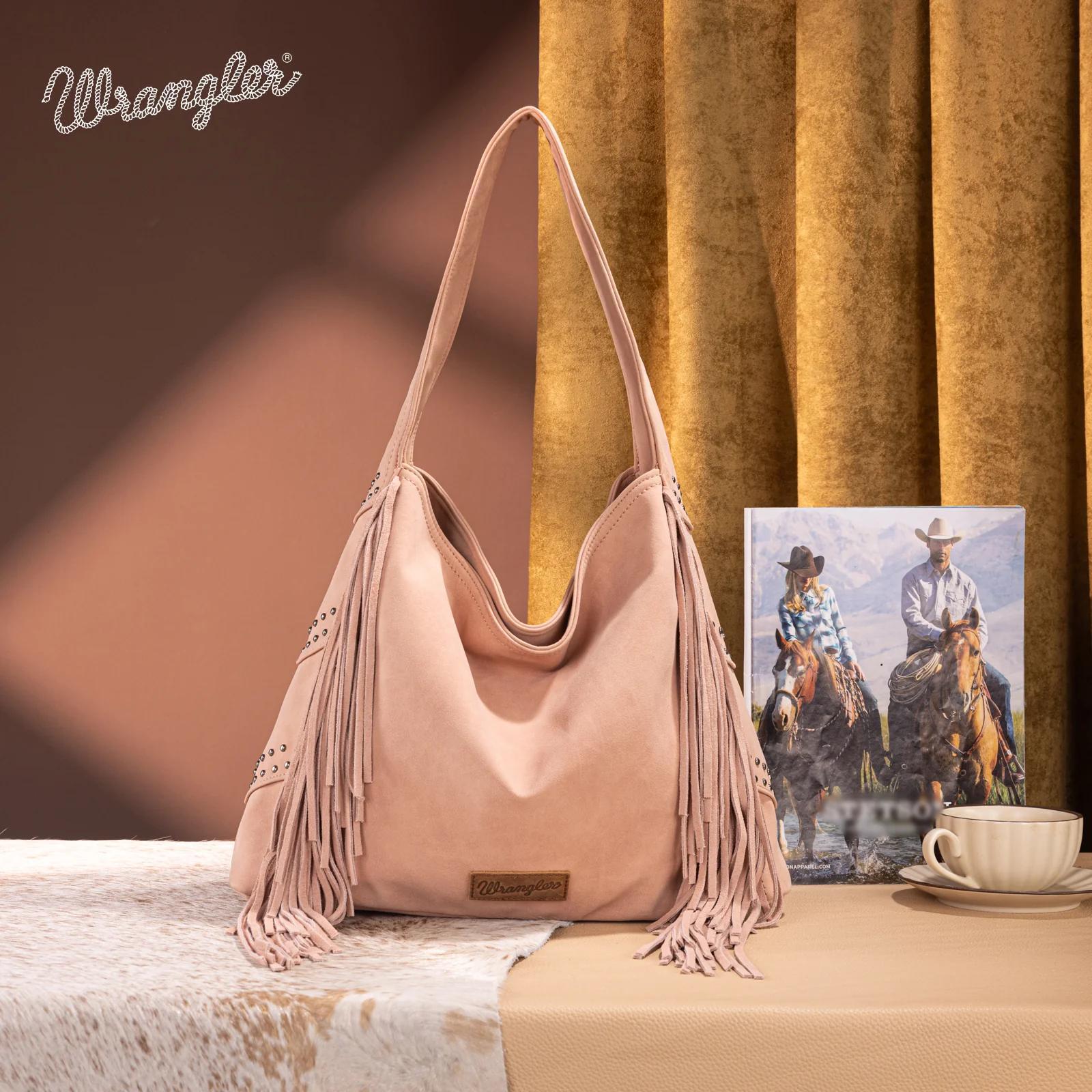 (取寄) ラングラー フリンジ ホーボー バッグ ウィズ スタデッド ストラップ Wrangler Fringe Hobo Bag with Studded Strap  Coffee Wrangler Fringe Studded Hobo Bag – Sweet Southern Swank Boutique