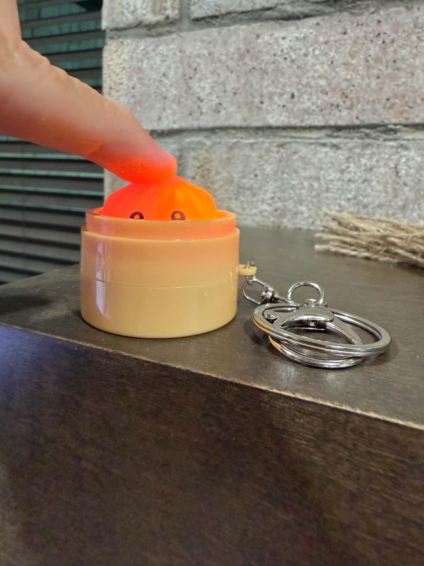 Mini Dumpling Light Up Clicker - Mystery Color