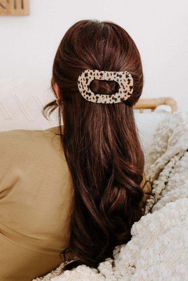 Round Flat Hair Clip | Blonde Tortoise