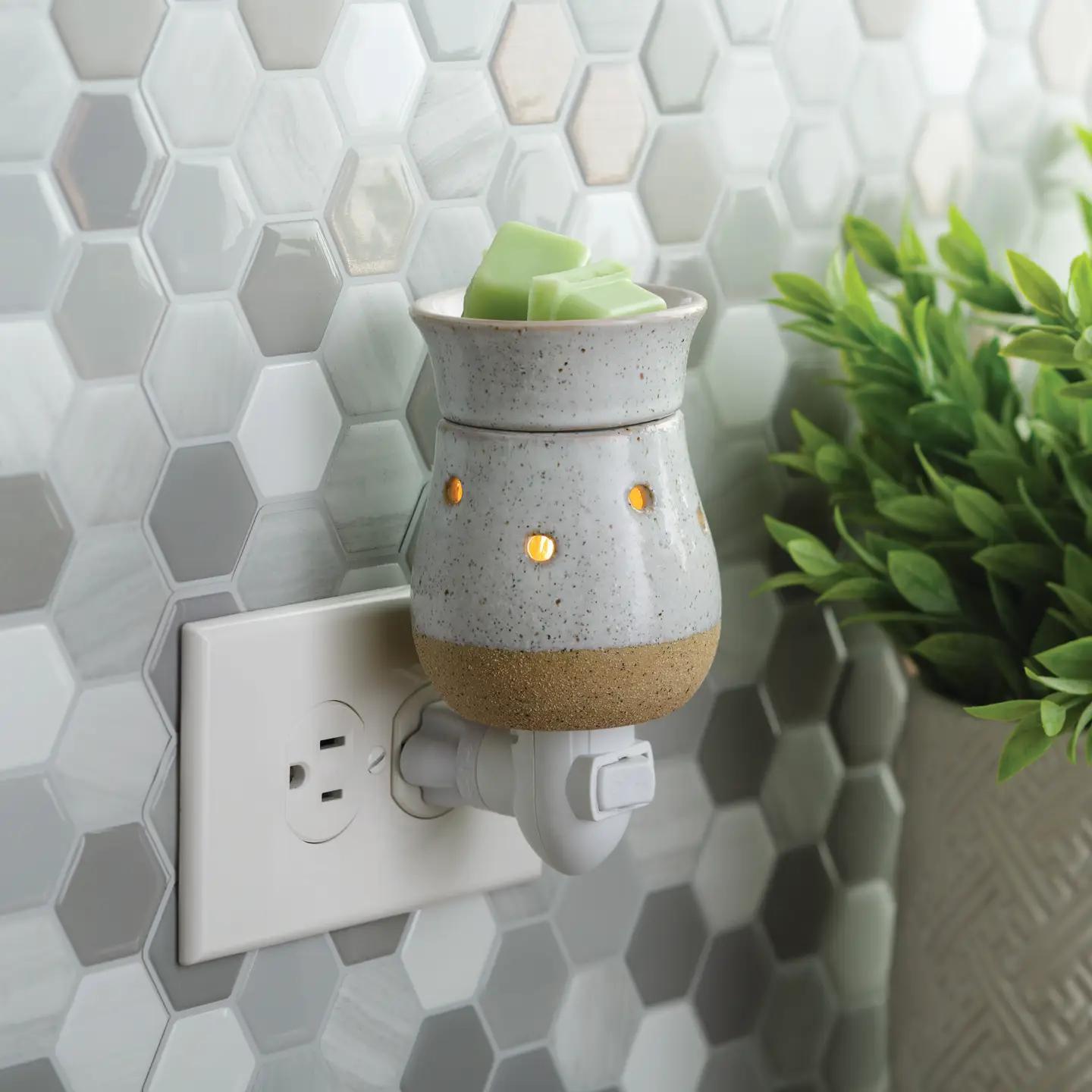 Rustic White Pluggable Fragrance Warmer
